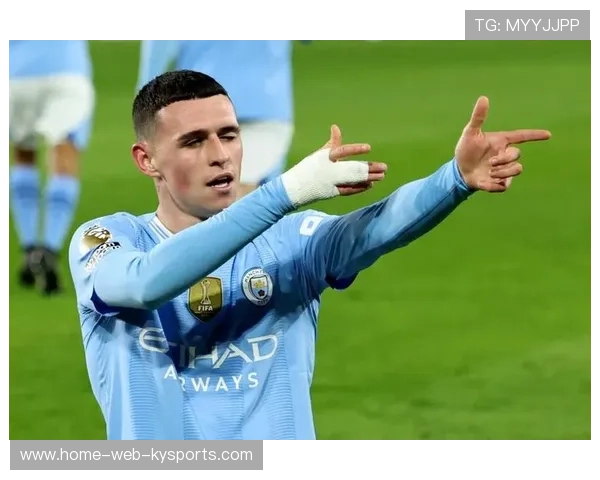 福登的多面性使其成为瓜迪奥拉战术体系中不可或缺的棋子，福登的踢法像谁