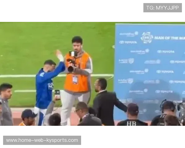 本泽马首战沙特新月，进攻端表现出色